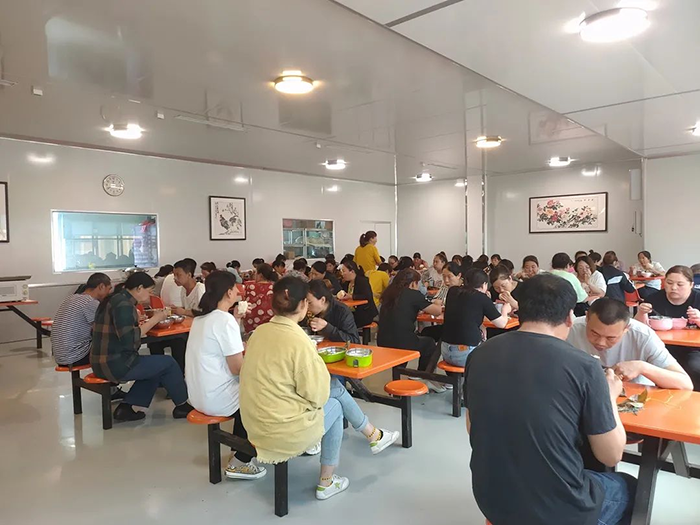 悠悠粽香飄幸福，濃情端午暖人心